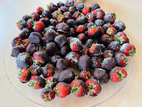 Morgan2 pildid38 Maasikad šokolaadis + kultuurmustikad (2 kg vaagen)