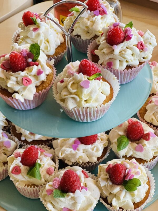 Muffin teemakohaliste kaunistustega