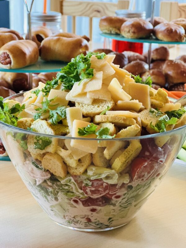 18.07. toidupildid23 Caesari salat - kilohind!